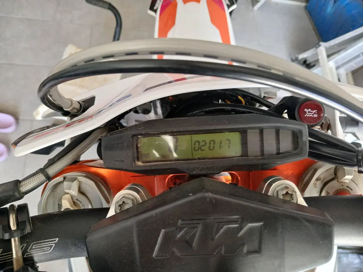 KTM 300 EXC TPI Six Days (2022) (5)
