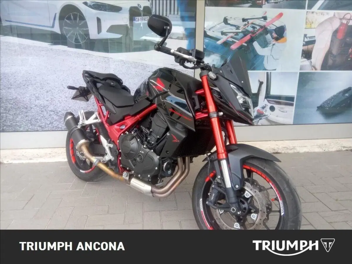 Honda CB 750 Hornet (2023 - 24) (6)