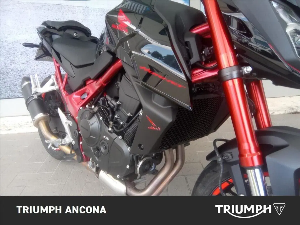 Honda CB 750 Hornet (2023 - 24) (9)