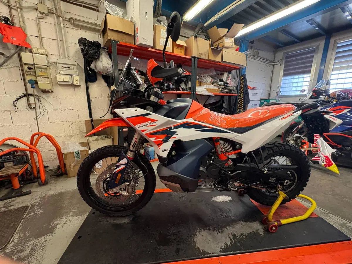 KTM 890 Adventure R (2025 - 26) (2)