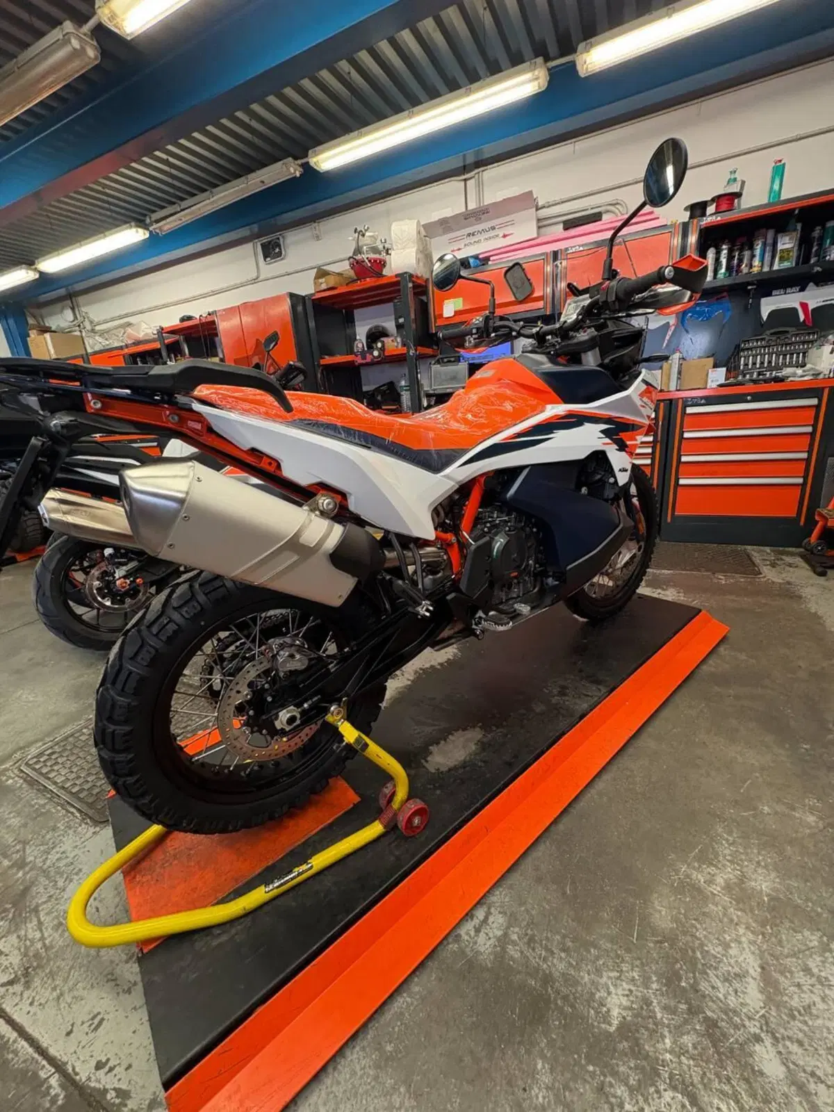 KTM 890 Adventure R (2025 - 26) (3)