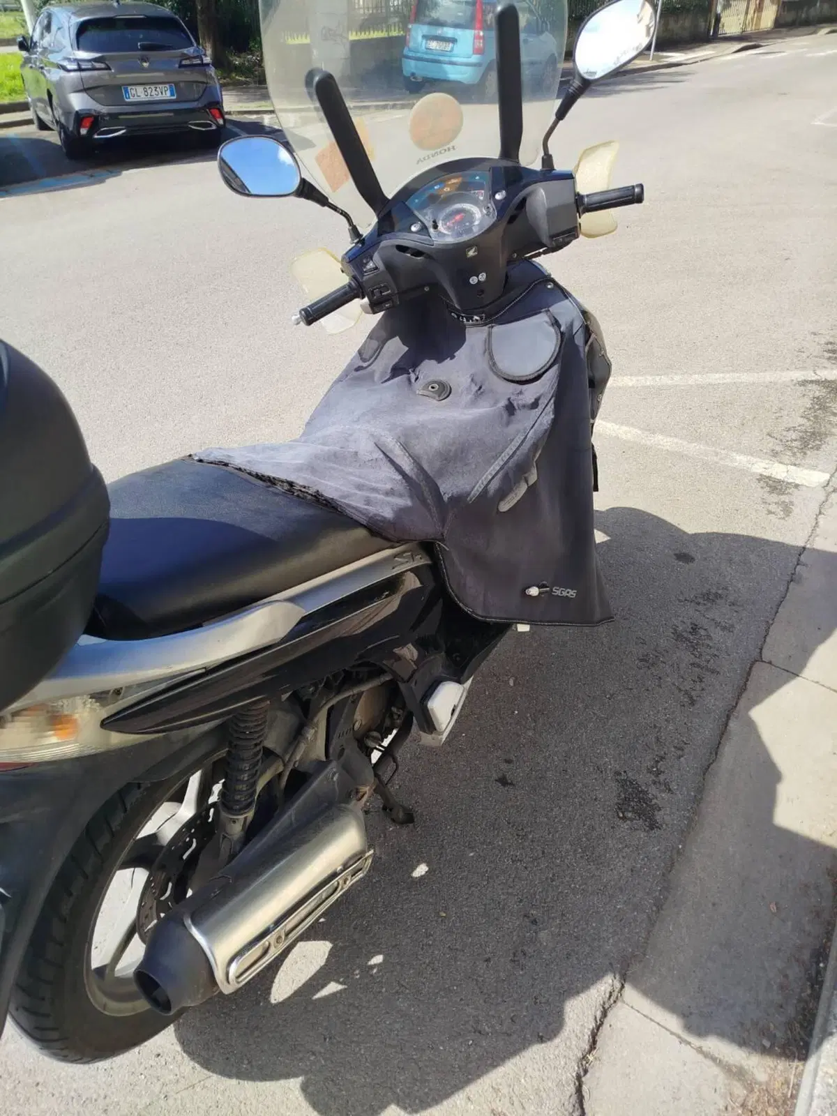 Honda SH 150i (2009 - 12) (5)