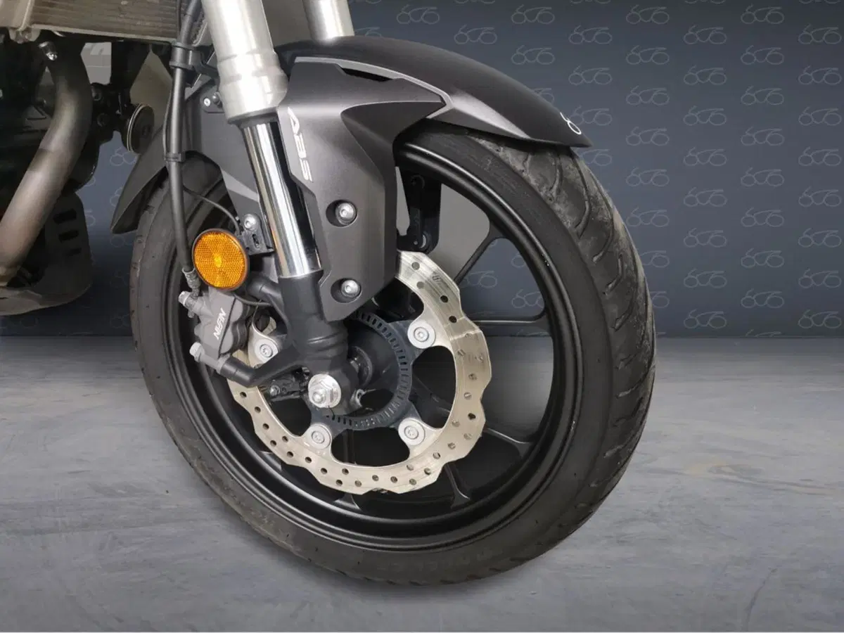 Honda CB 300 R (2018 - 19) (5)