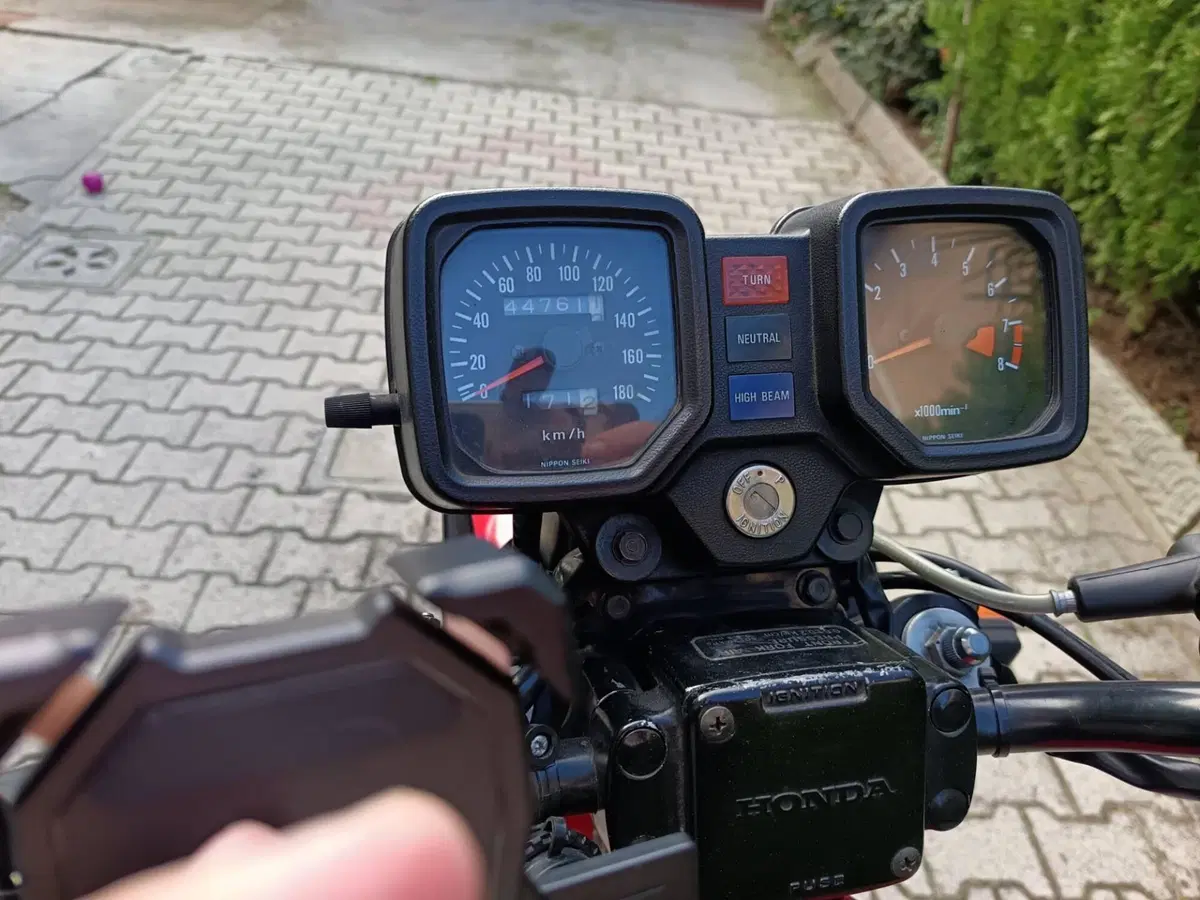 Honda FT500 (9)