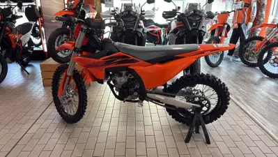 KTM 250 SX-F (2027) nuova