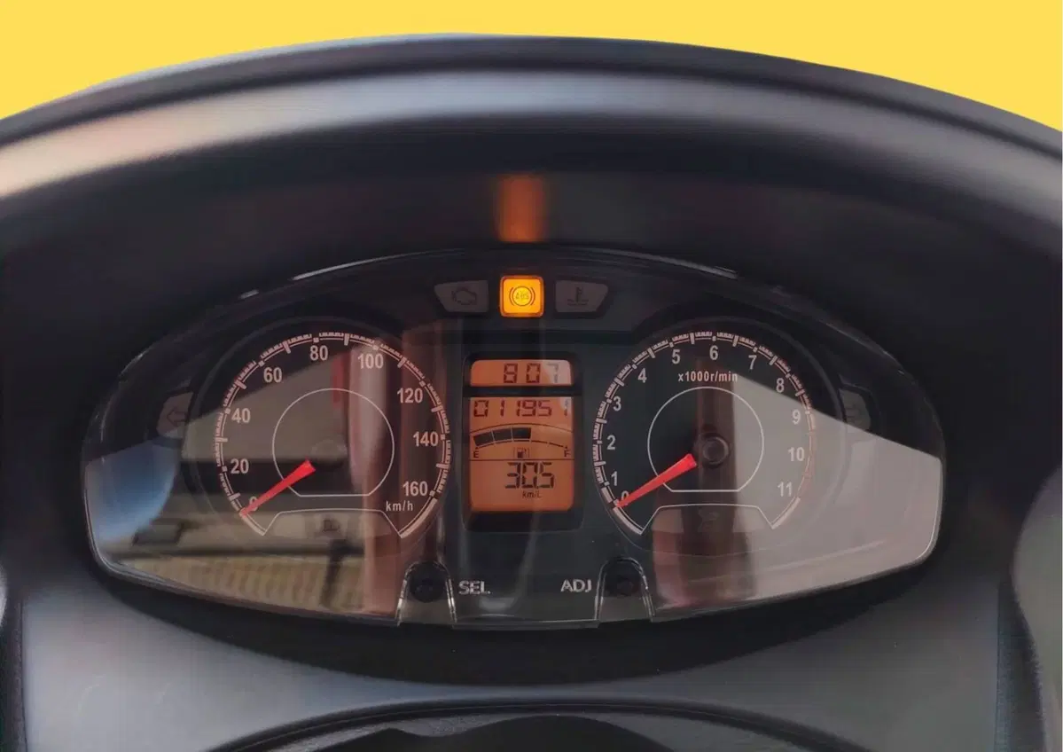 Suzuki Burgman UH 200 (2017 - 20) (5)