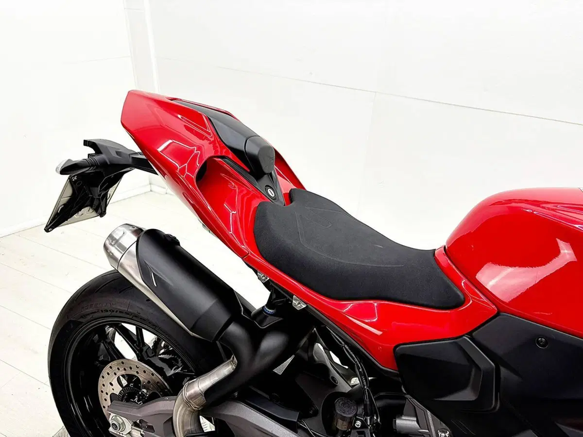 Ducati Panigale V2 S (2025 - 26) (20)