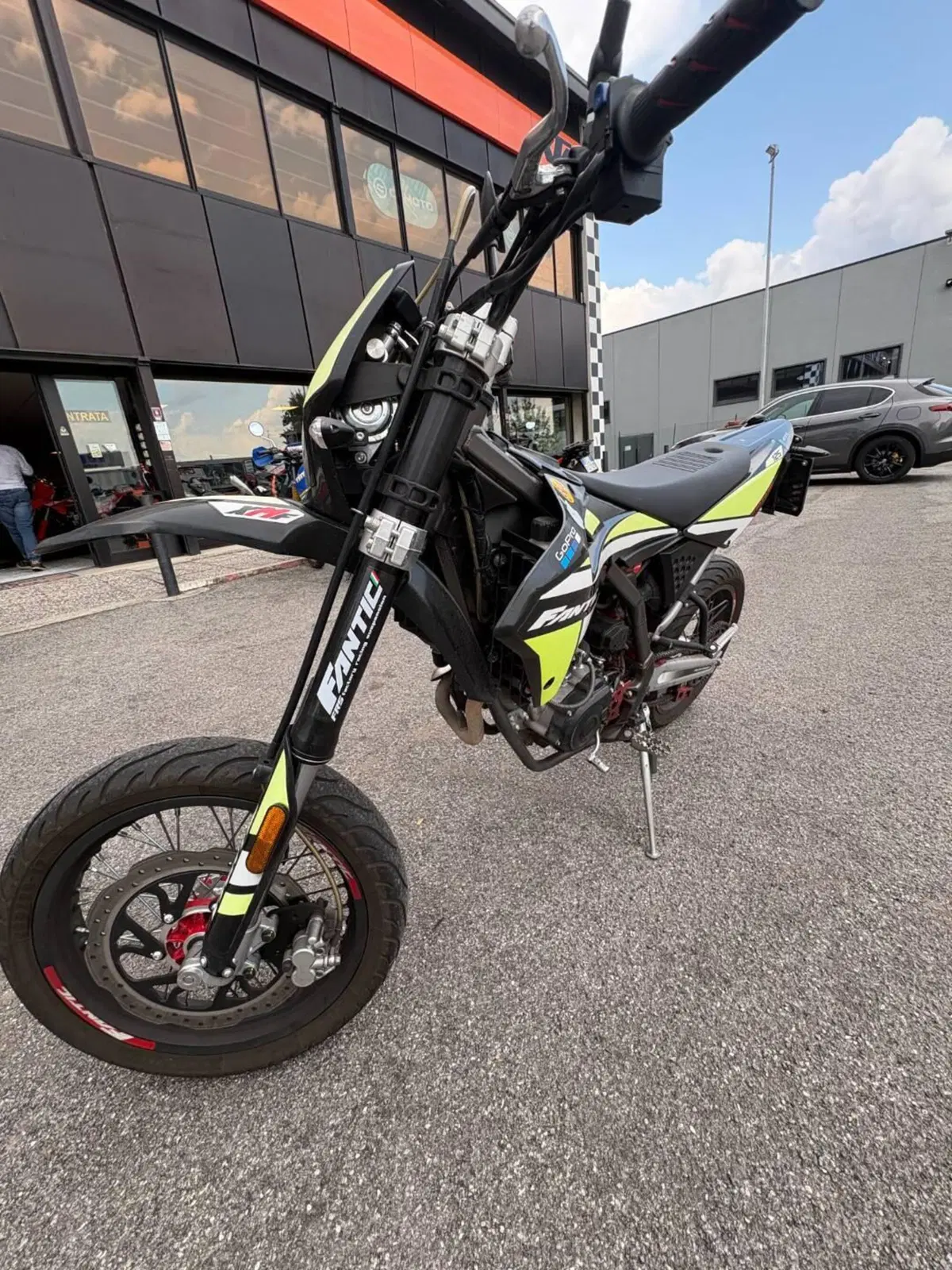 Fantic Motor Motard 125 Performance 4t (2020) (4)