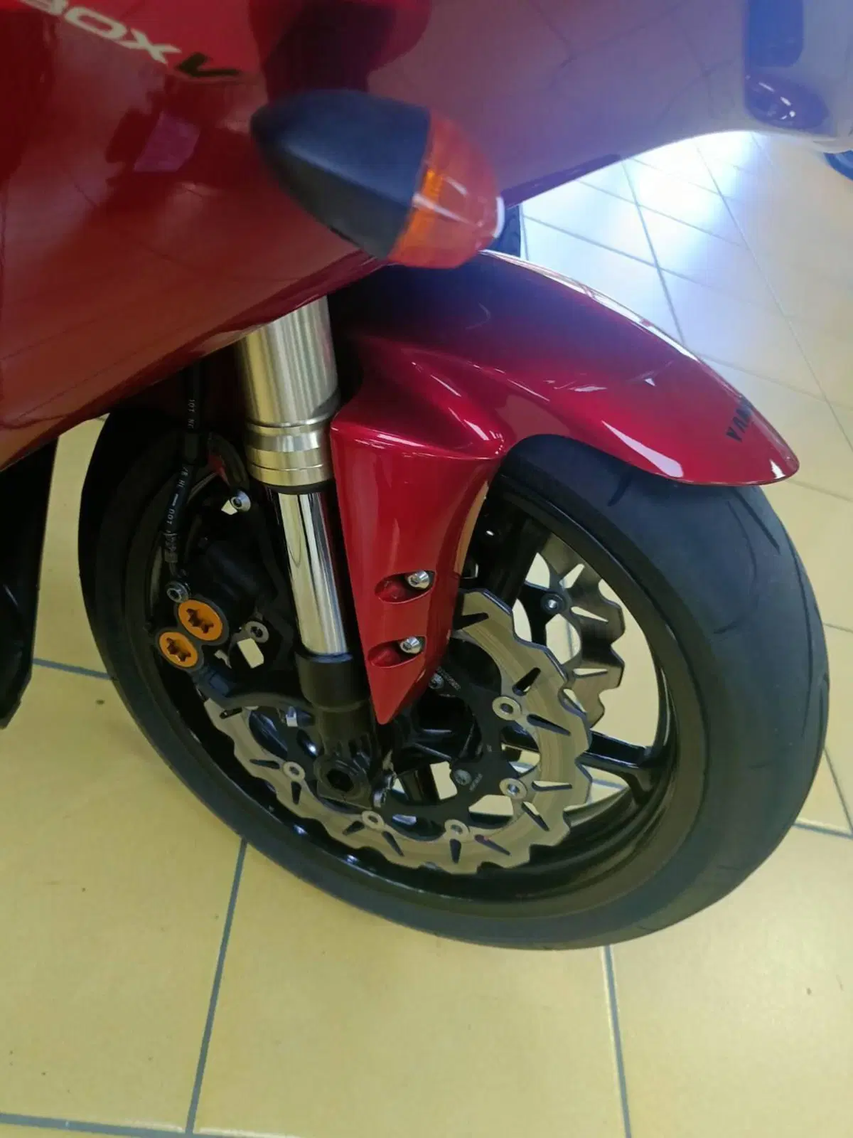 Yamaha YZF R1 (2004 - 05) (6)