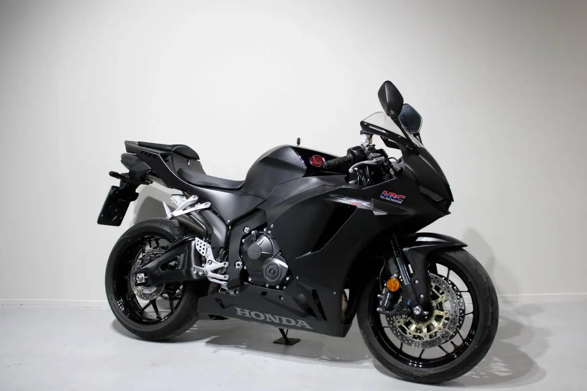 Honda CBR 600 RR (2024 - 26) (2)