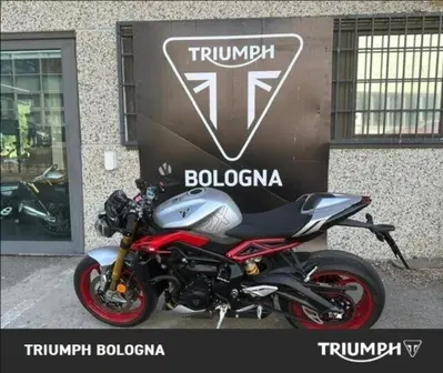 Triumph Street Triple 765 RX (2026) usata