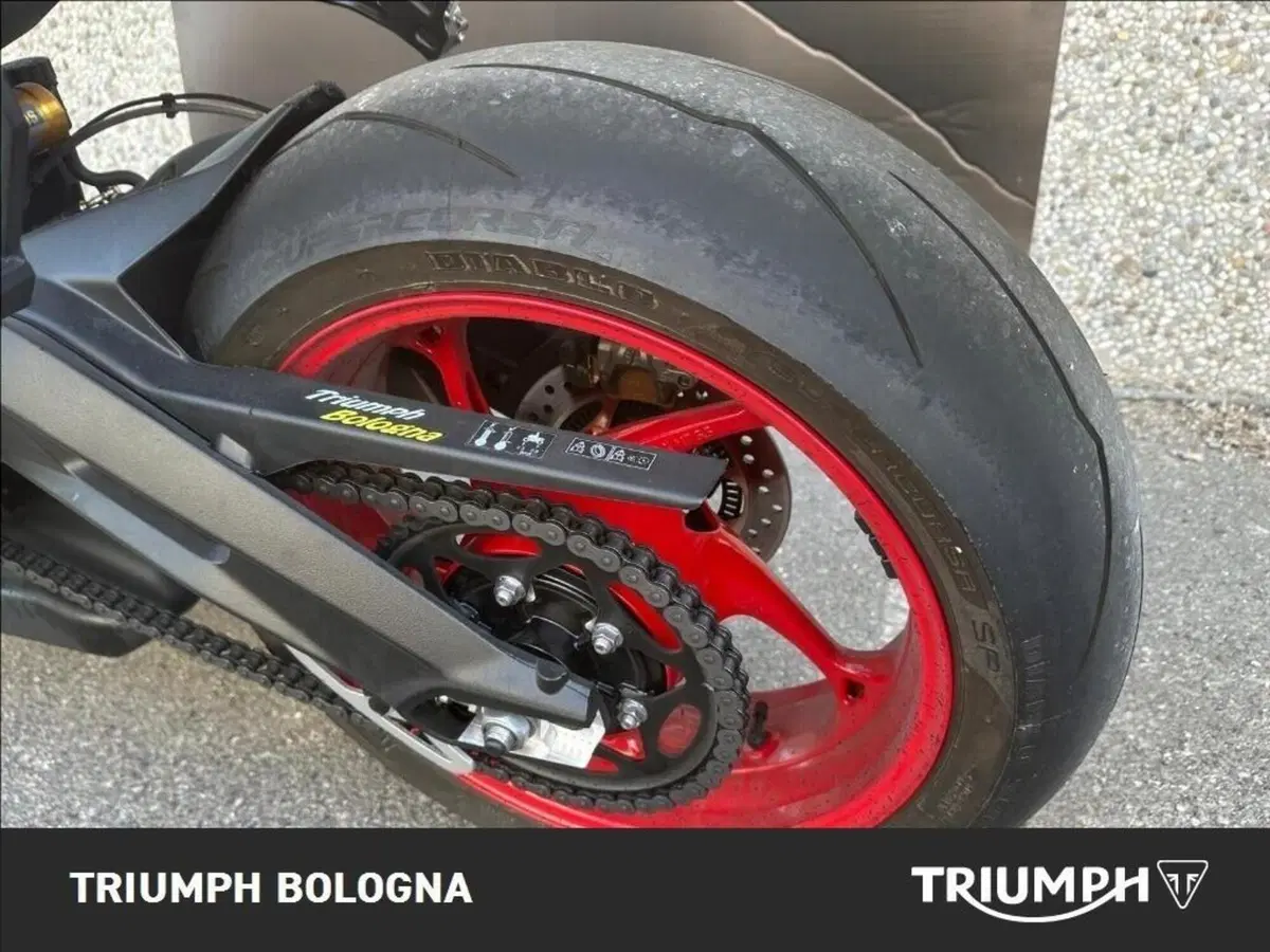 Triumph Street Triple 765 RX (2026) (9)