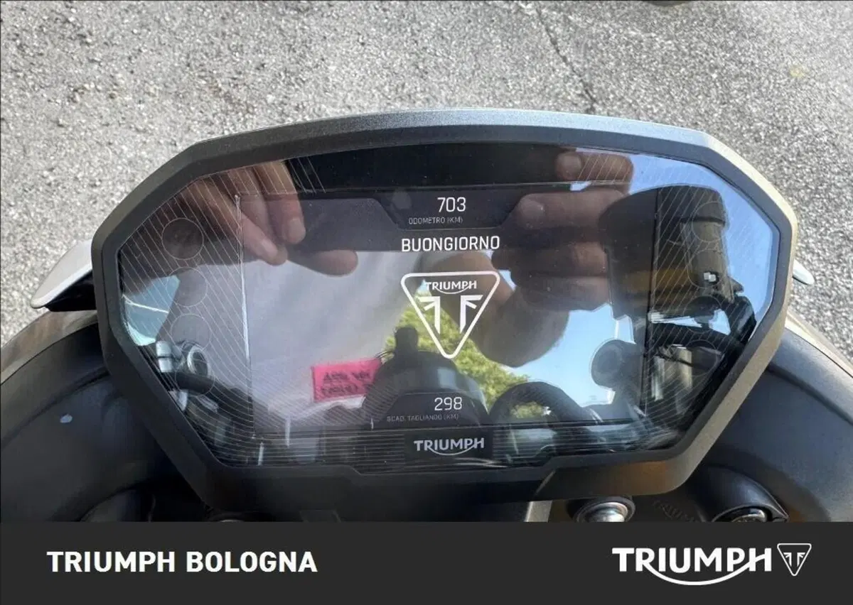 Triumph Street Triple 765 RX (2026) (2)