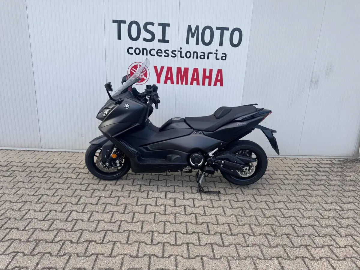 Yamaha T-Max 560 (2022 - 24)