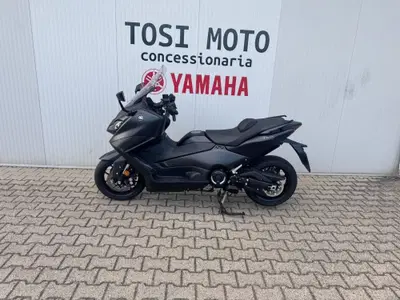 Yamaha T-Max 560 (2022 - 24) usata