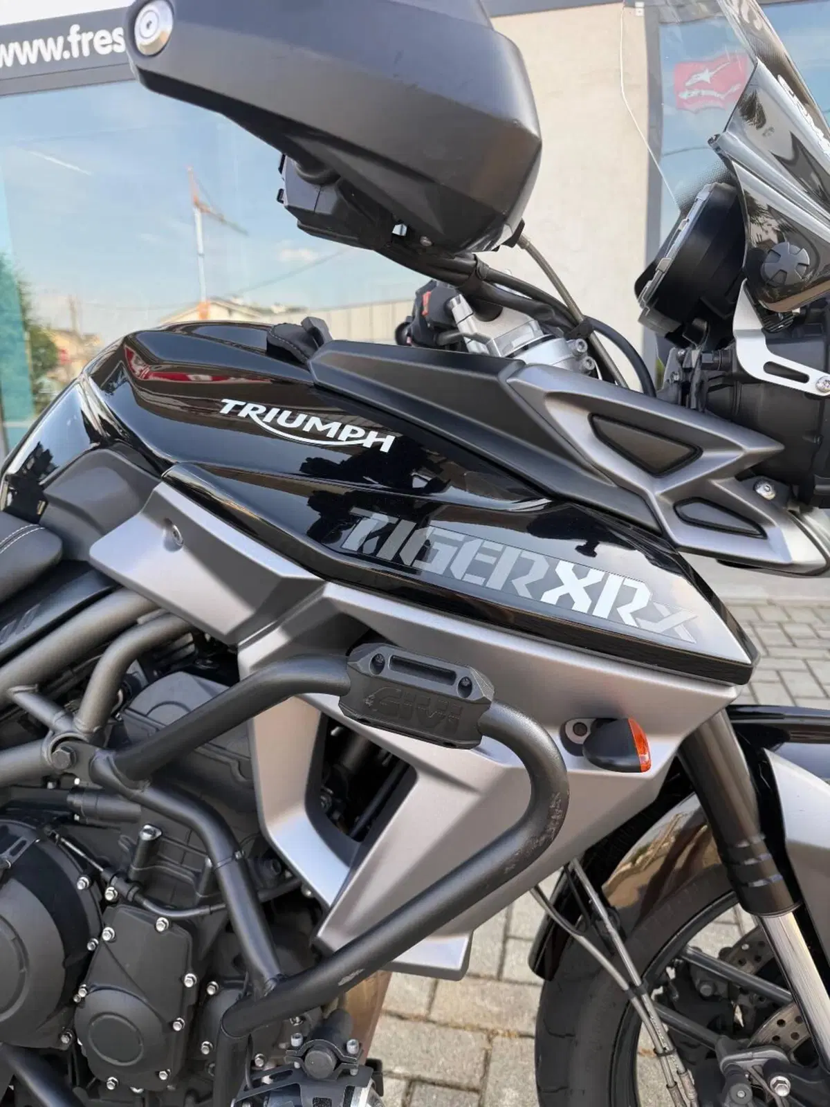 Triumph Tiger 800 XRx (2017 - 18) (3)