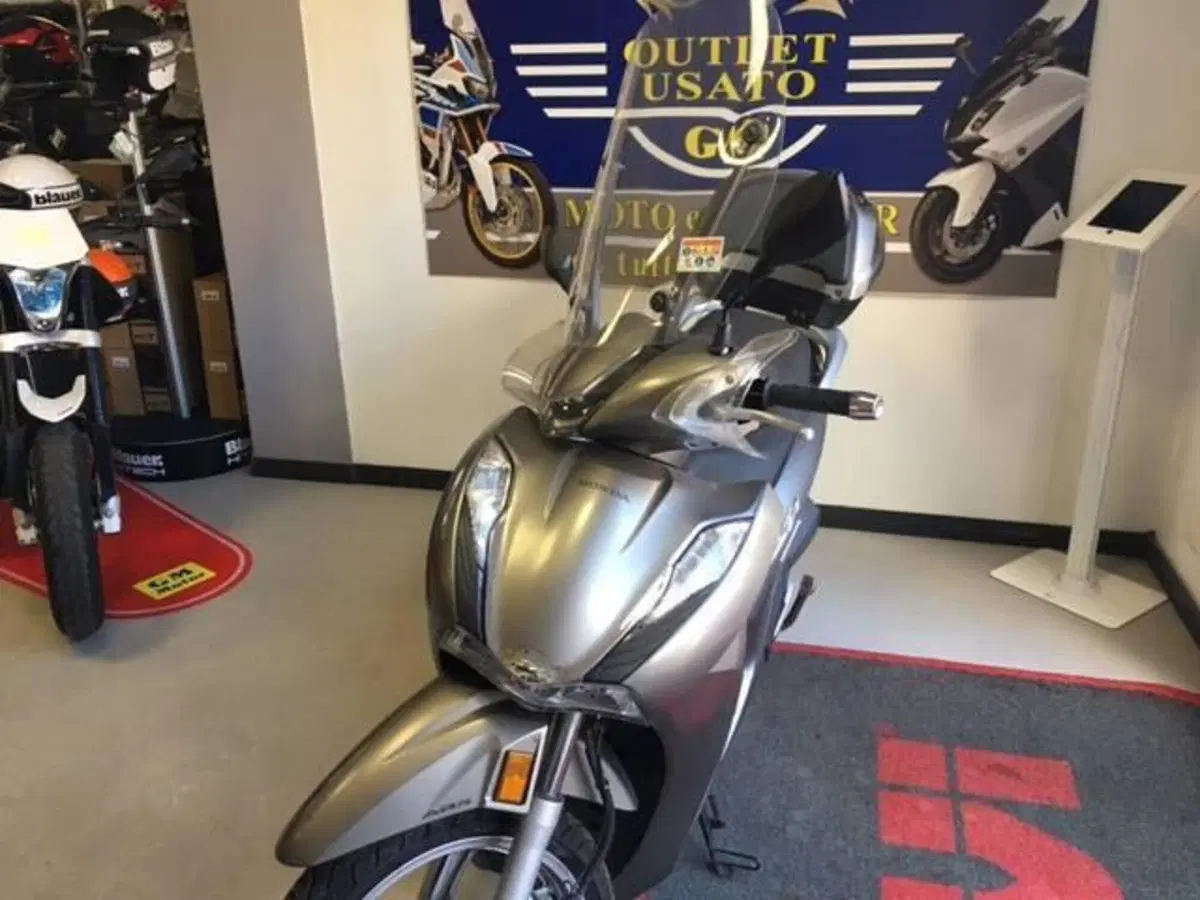 Honda SH 350 (2021 - 24) (4)