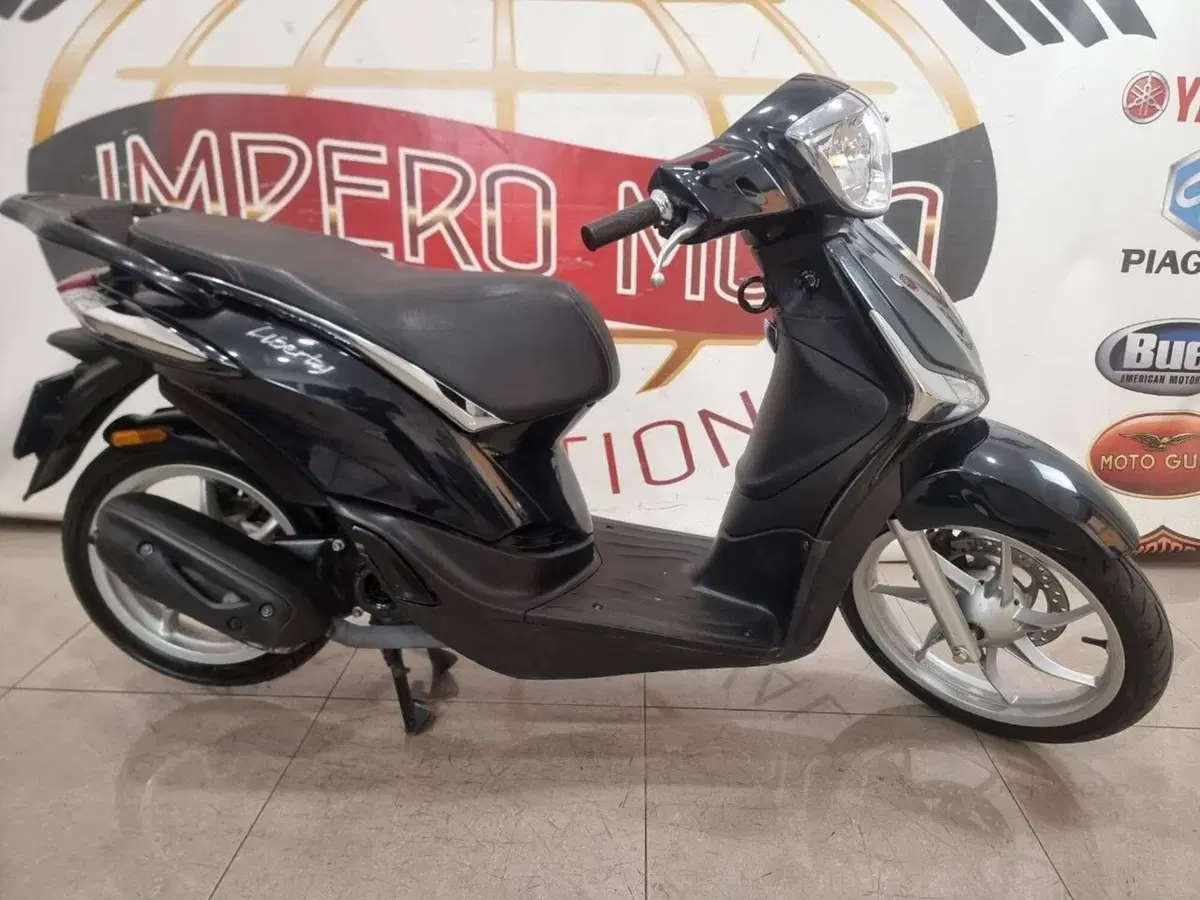 Piaggio Liberty 50 3V S (2021 - 24) (2)