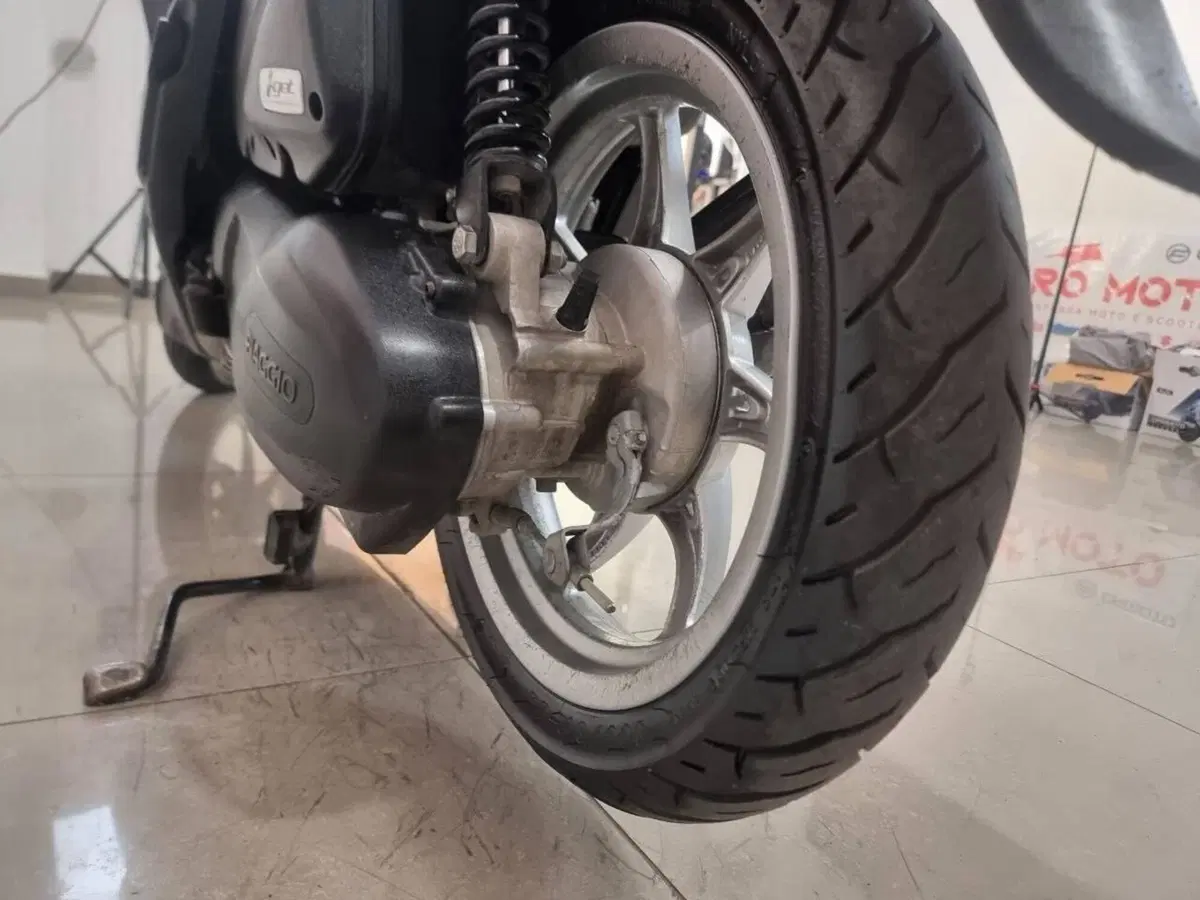 Piaggio Liberty 50 3V S (2021 - 24) (7)