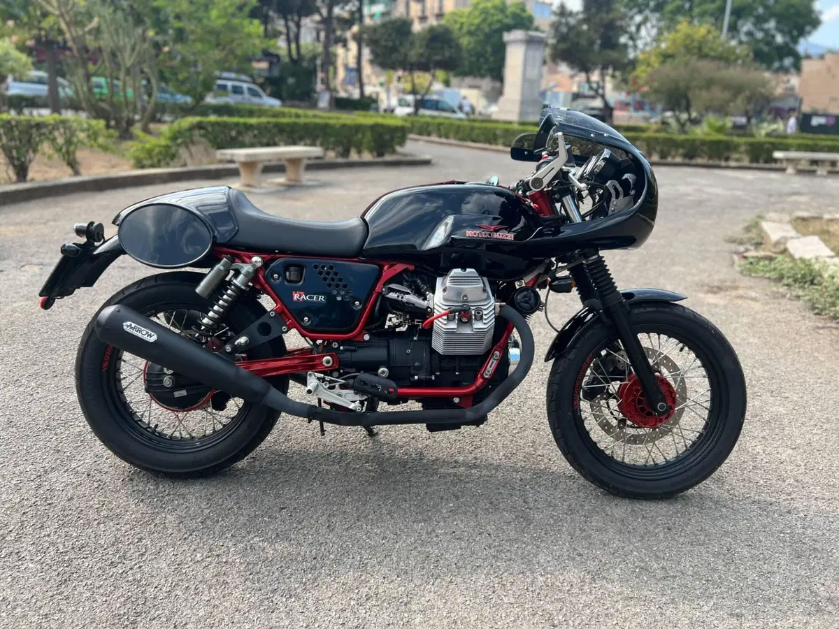 Moto Guzzi V7 Racer (2012 - 14) (2)