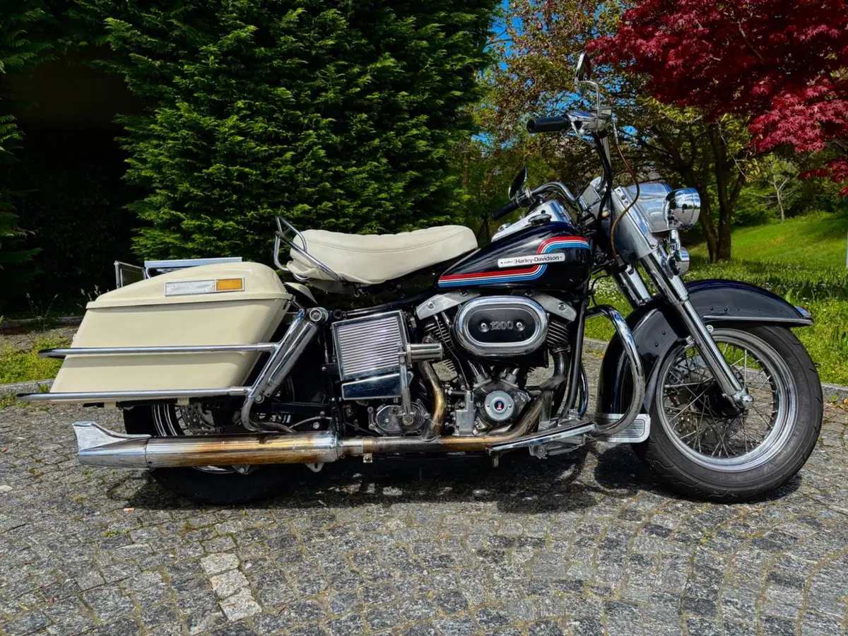 Harley-Davidson 1200 Electra Glide (1975 - 80) - FLH