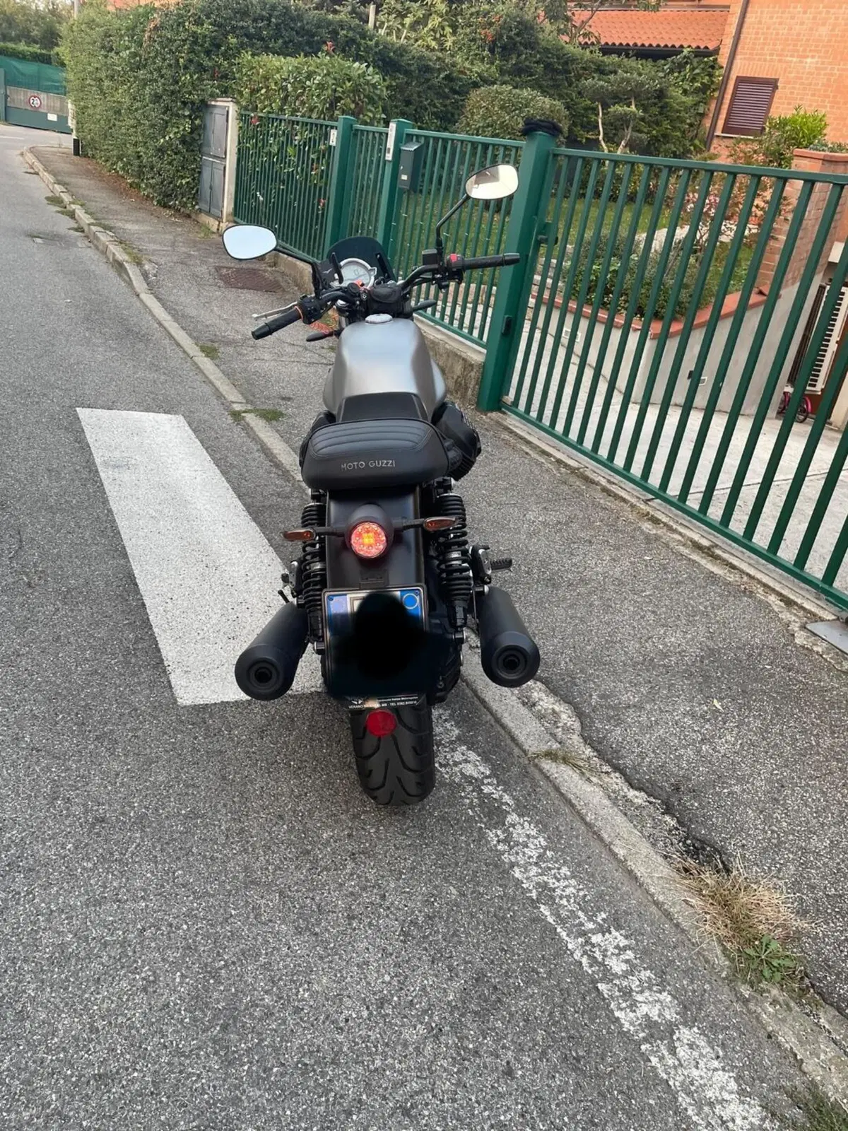 Moto Guzzi V7 Stone (2021 - 24) (5)
