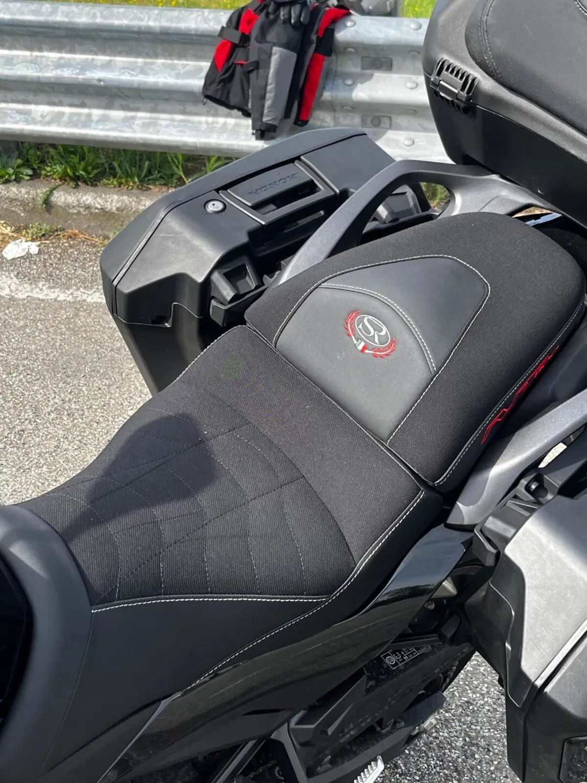 Honda NT 1100 Travel (2022 - 24) (9)
