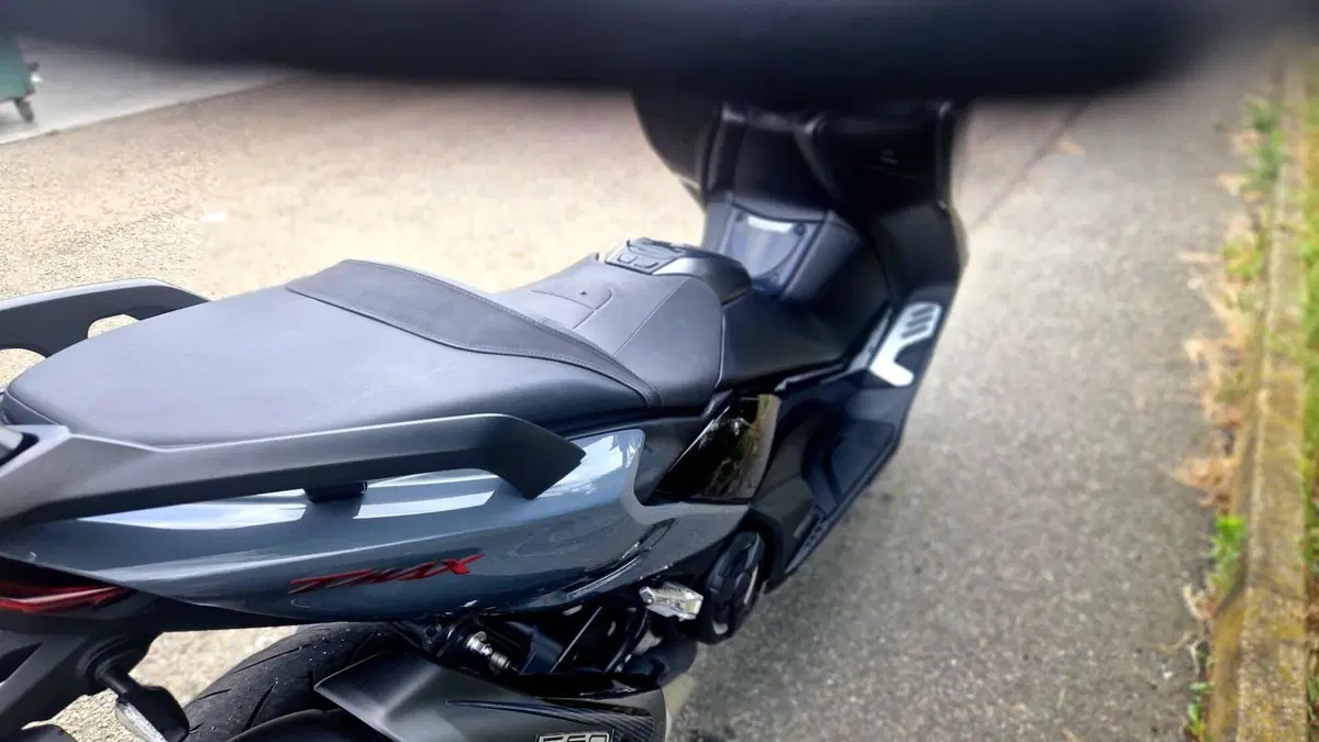 Yamaha T-Max 560 Tech Max (2021) (9)
