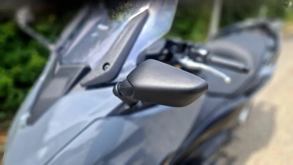 Yamaha T-Max 560 Tech Max (2021) (15)