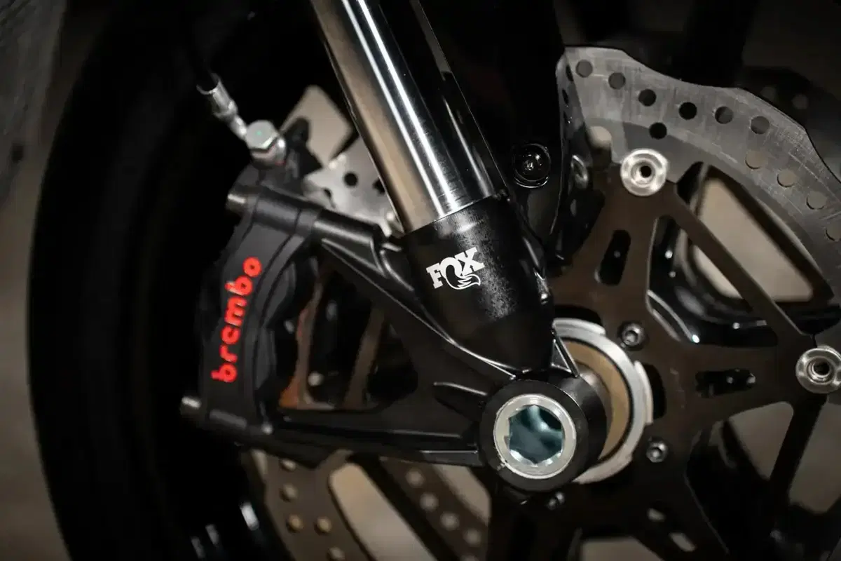 Buell lancia la Cafè Racer da 200 cv. Ma non la farà (7)