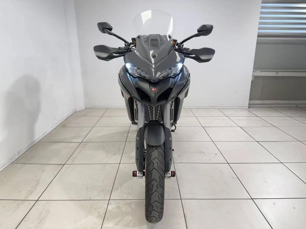 Ducati Multistrada V2 S (2022 - 24) (3)