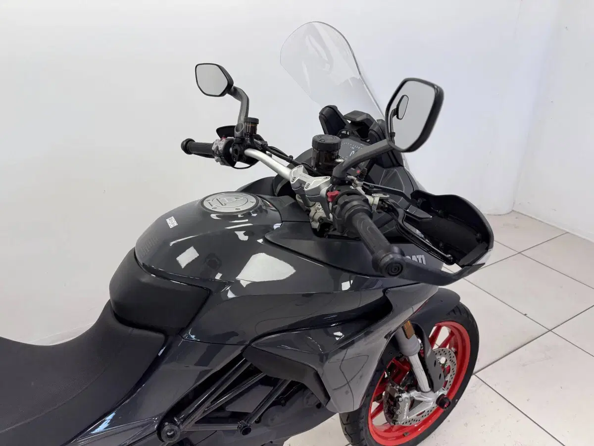 Ducati Multistrada V2 S (2022 - 24) (8)