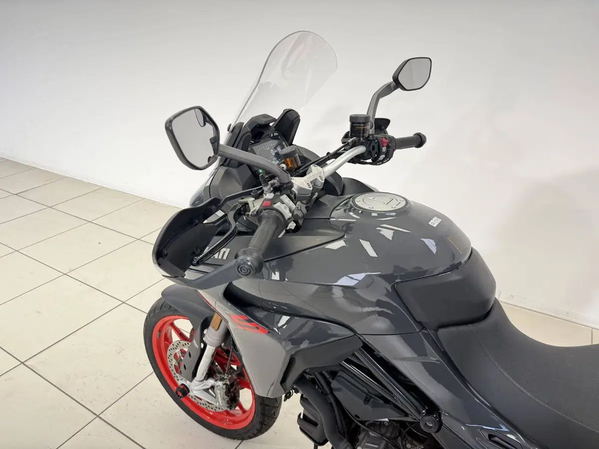 Ducati Multistrada V2 S (2022 - 24) (16)