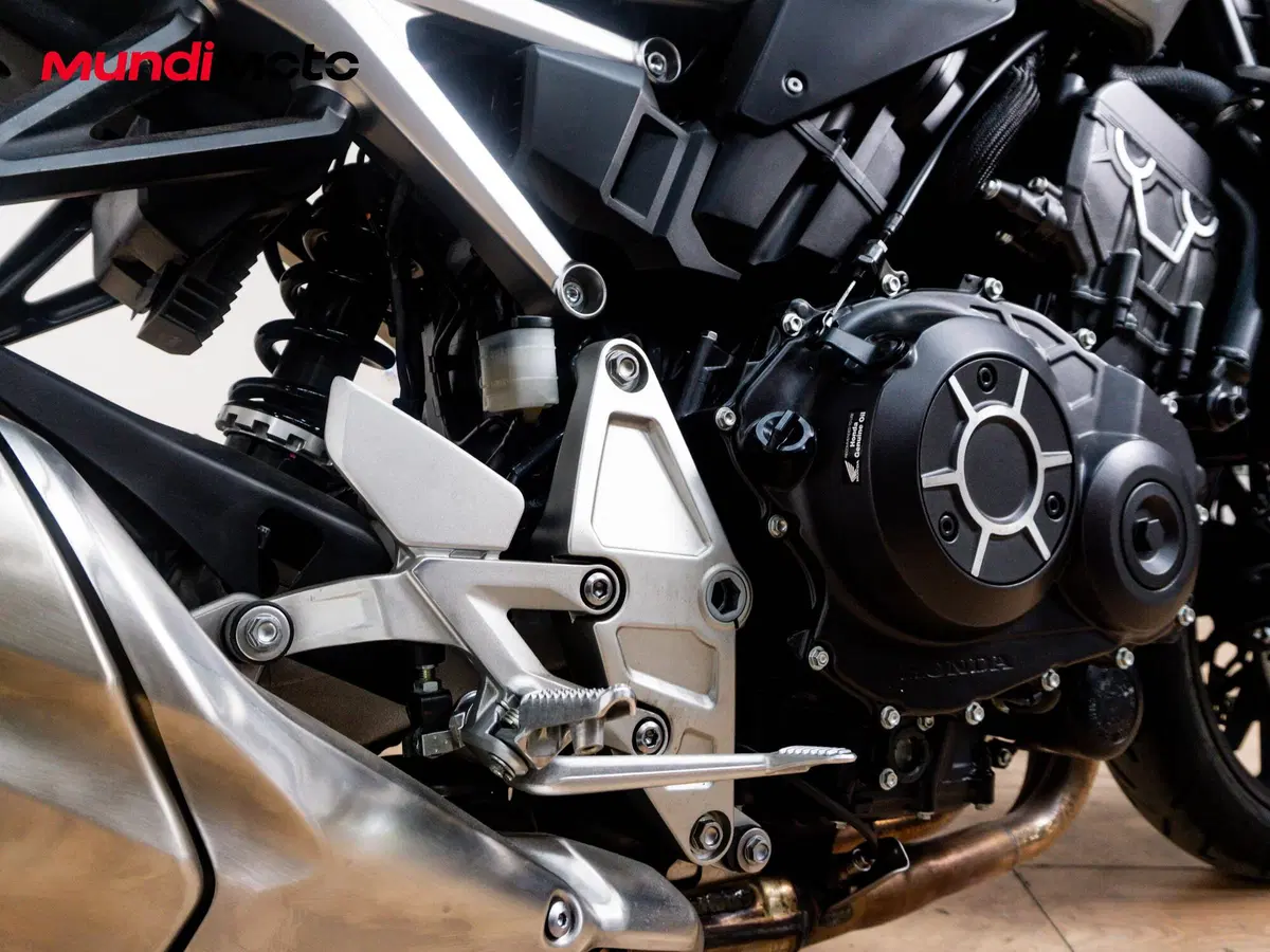 Honda CB 1000 R (2008 - 10) (4)
