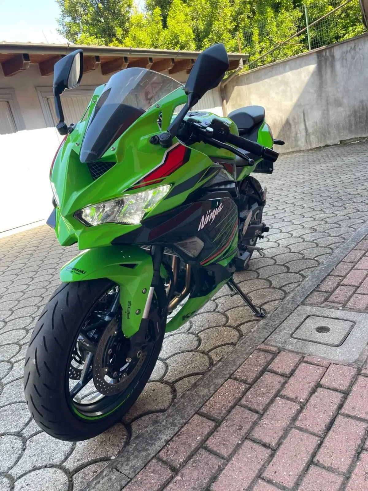 Kawasaki Ninja ZX-4RR (2024 - 26) (4)