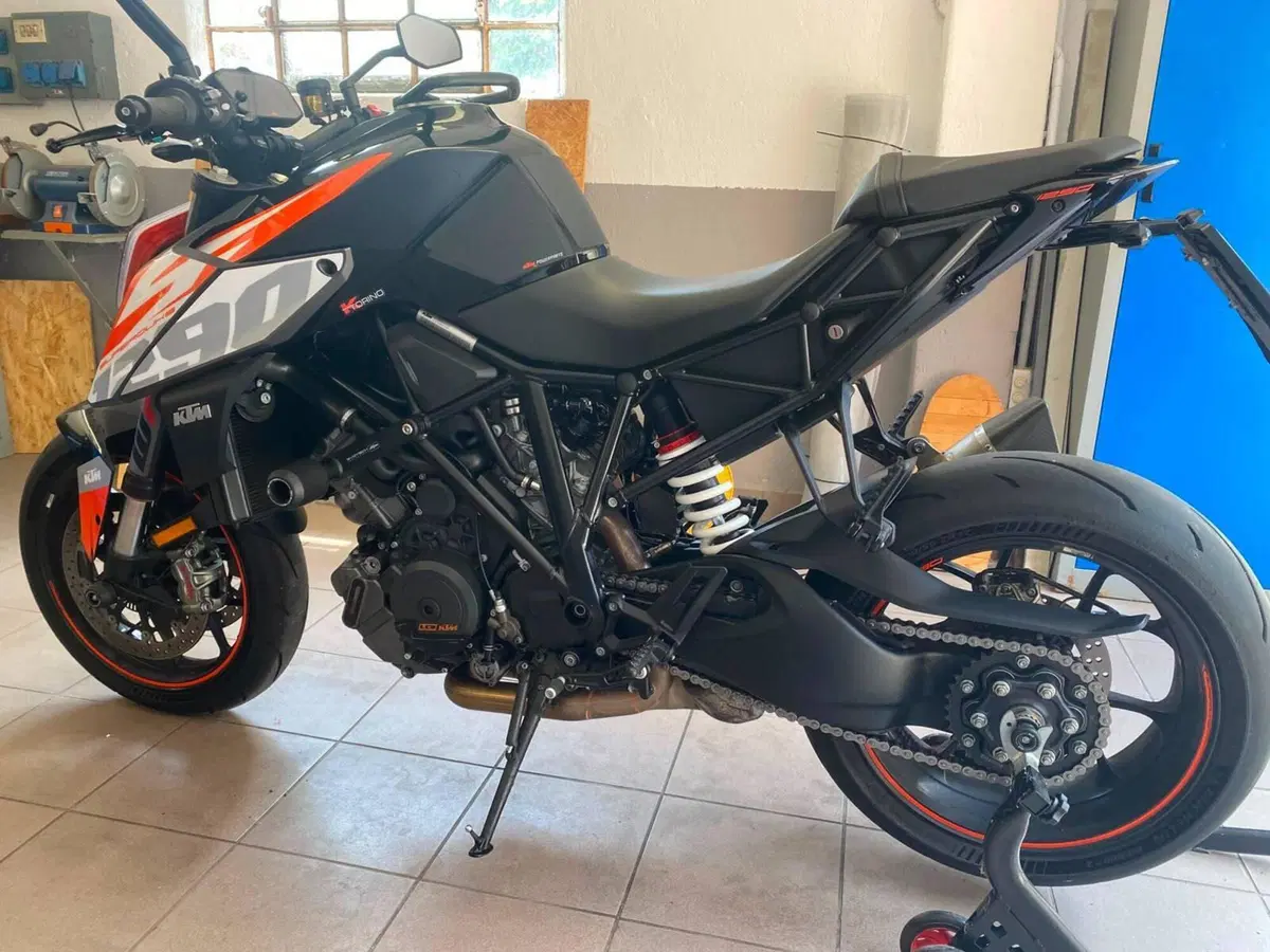 KTM 1290 Super Duke R ABS (2017 - 18) (6)