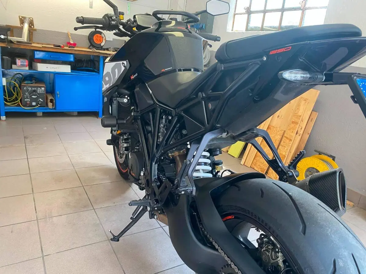 KTM 1290 Super Duke R ABS (2017 - 18) (7)