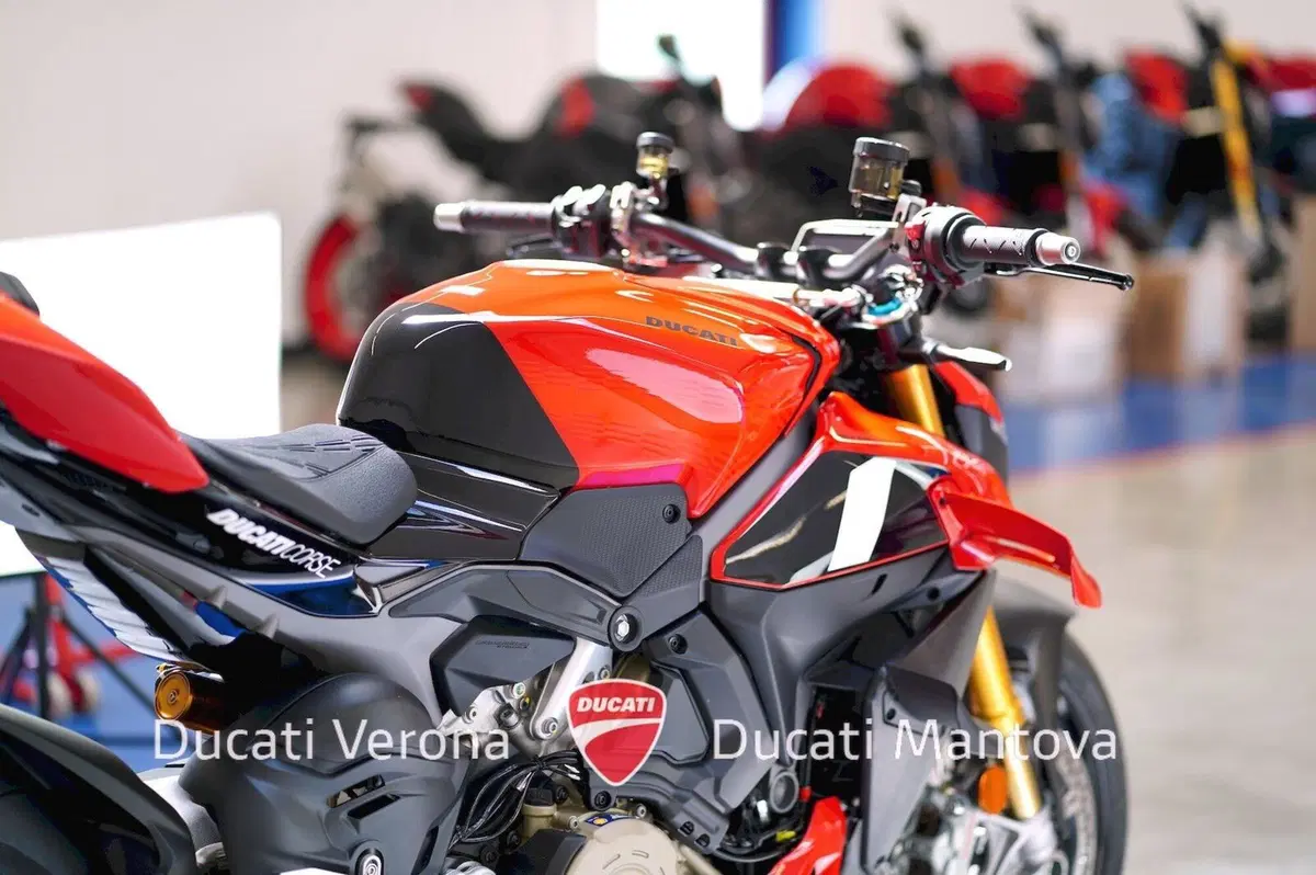 Ducati Streetfighter V4 S (2025 - 26) (10)