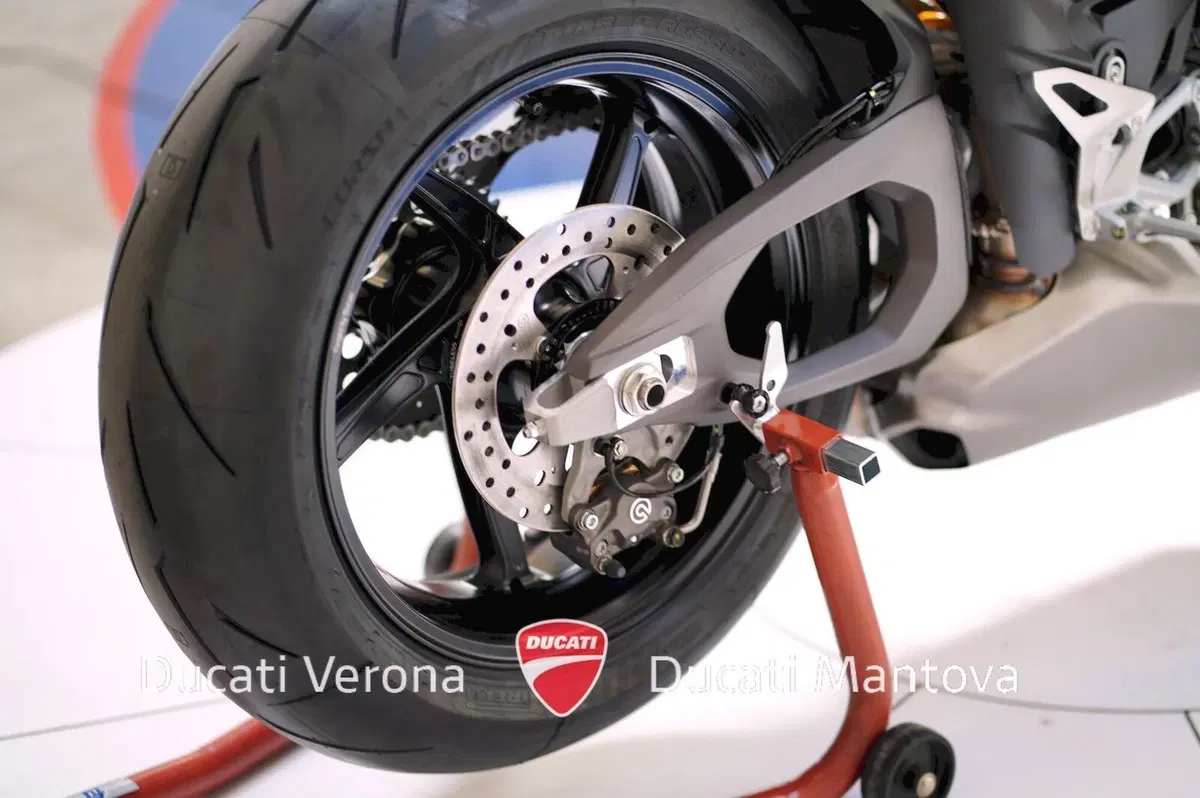 Ducati Streetfighter V4 S (2025 - 26) (11)