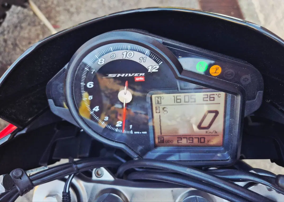 Aprilia Shiver 750 ABS (2010 - 17) (2)