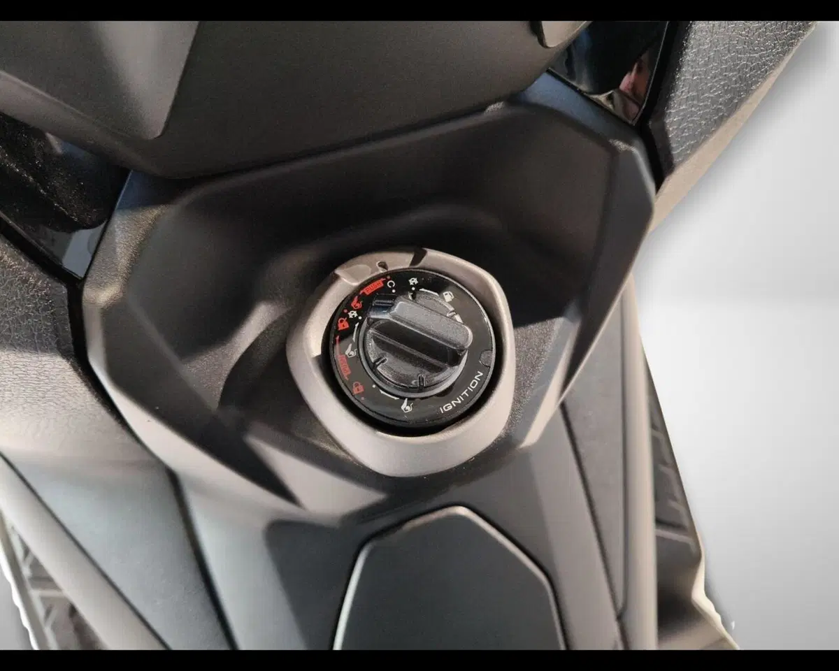 Kymco Downtown 350i GT (2024 - 26) (17)
