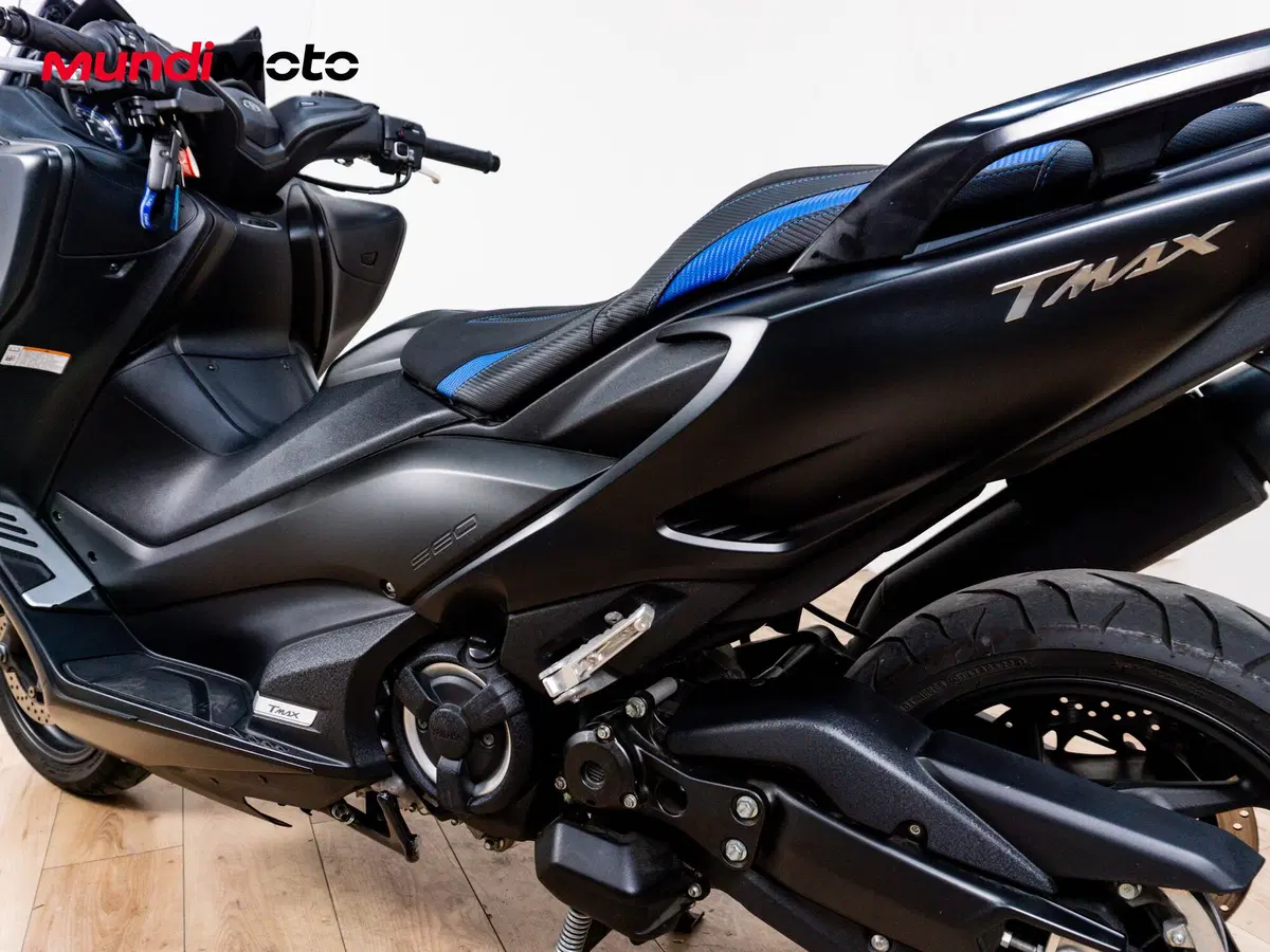 Yamaha T-Max 560 (2020 - 21) (10)