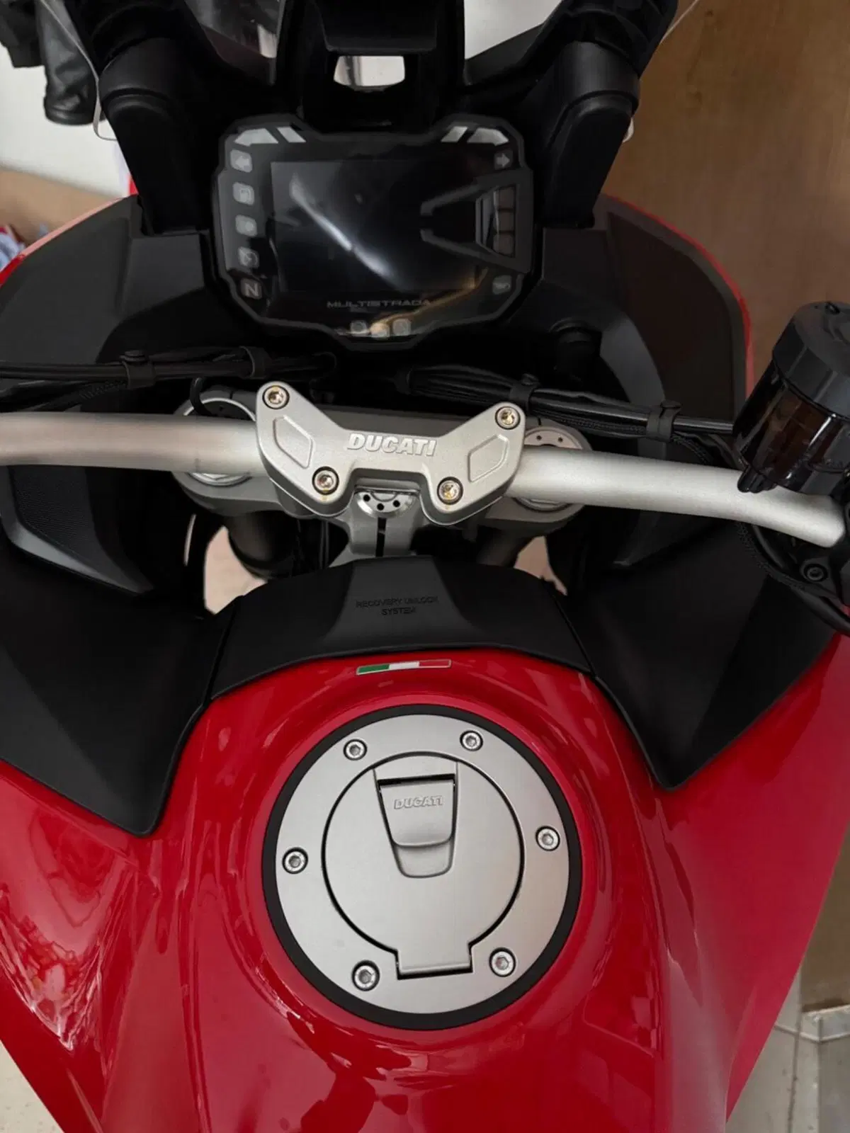 Ducati Multistrada V2 S (2022 - 24) (3)