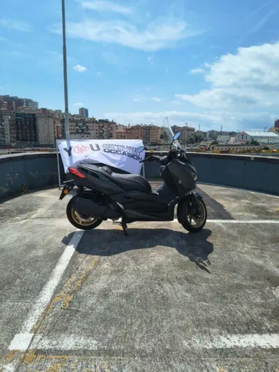 Yamaha X-Max 300 Tech Max (2021 - 24) usata