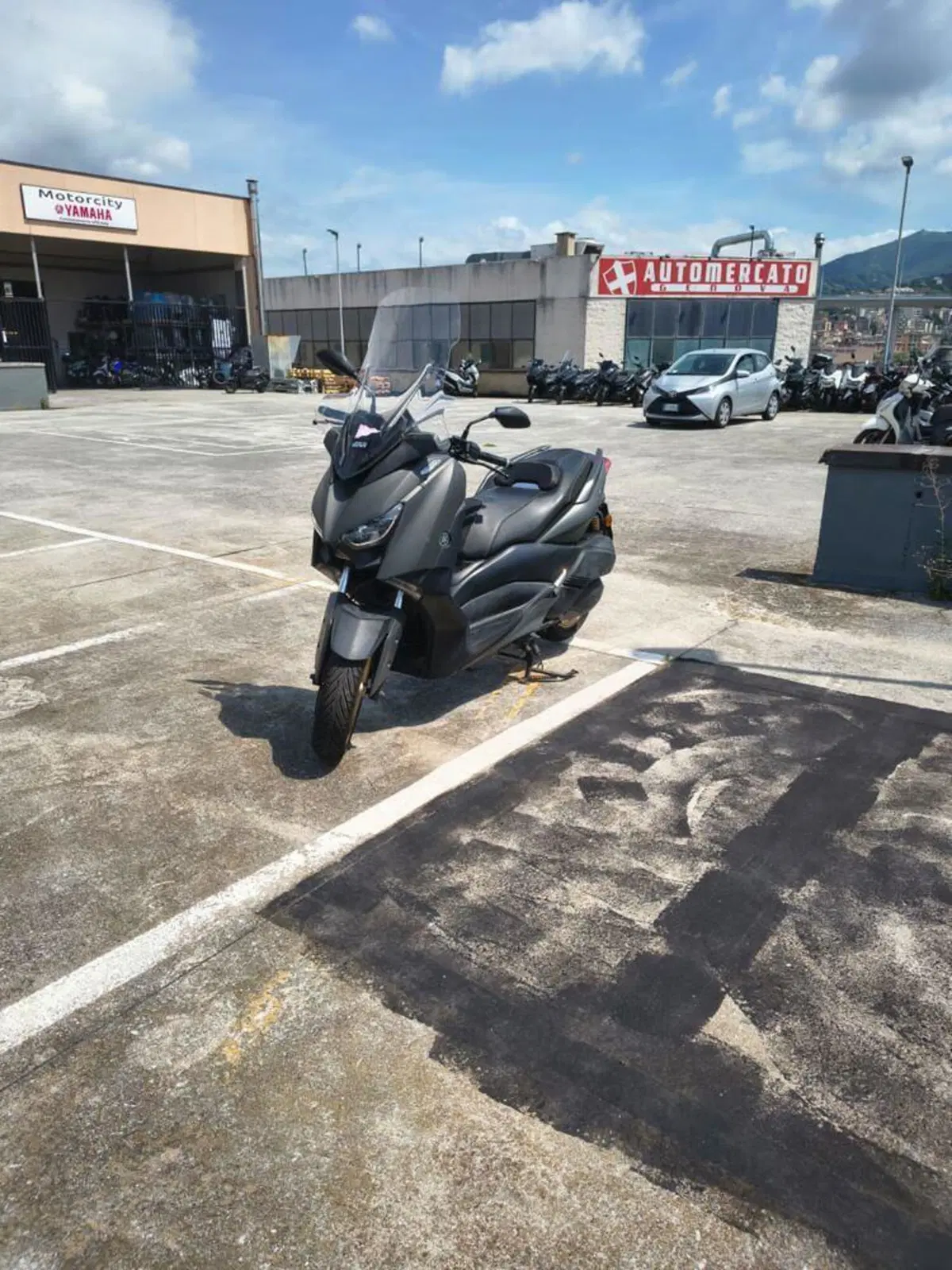 Yamaha X-Max 300 Tech Max (2021 - 24) (3)