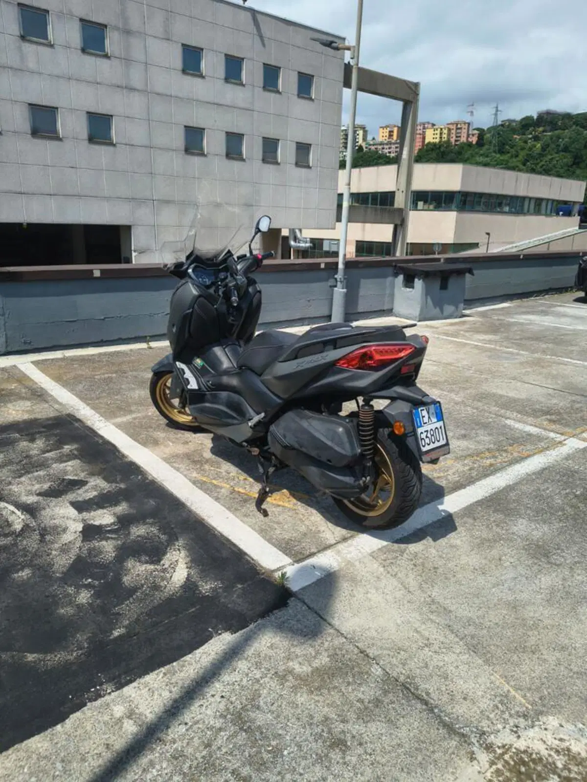 Yamaha X-Max 300 Tech Max (2021 - 24) (5)