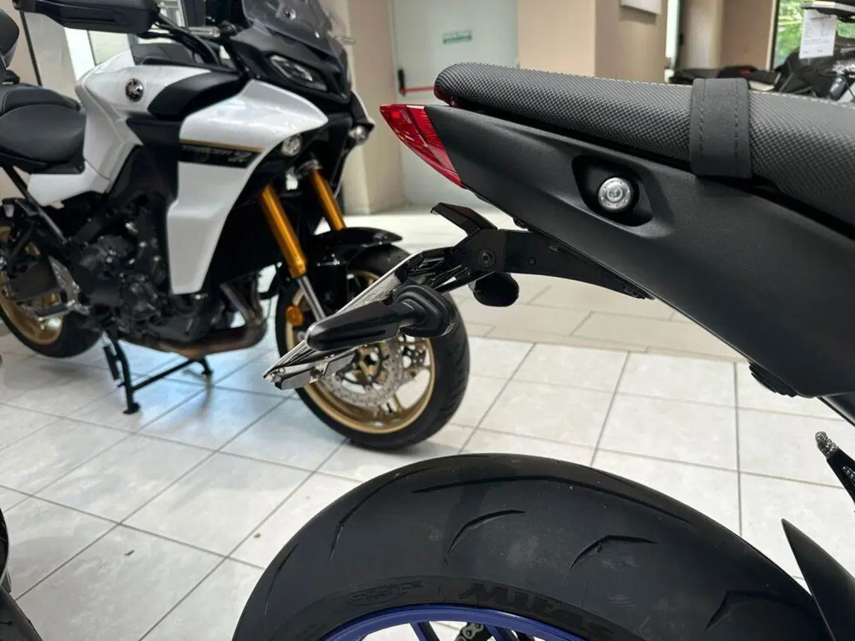 Yamaha MT-09 SP (2021 - 23) (6)