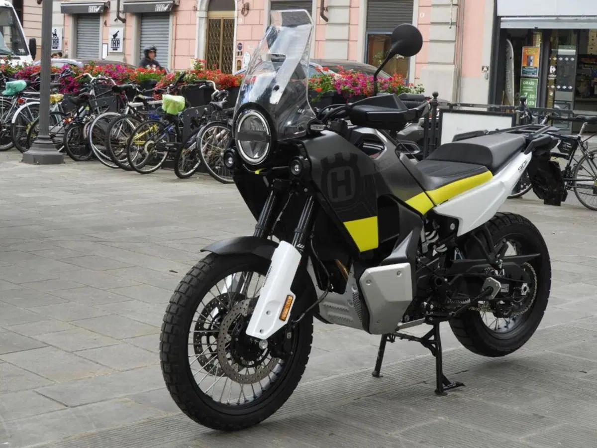 Husqvarna Norden 901 (2022 - 26) (3)