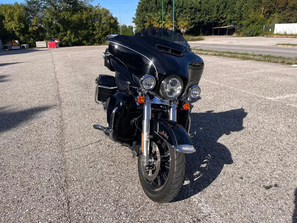 Harley-Davidson 107 Electra Glide Ultra Limited Low (2017 - 18) - FLHTKL (5)