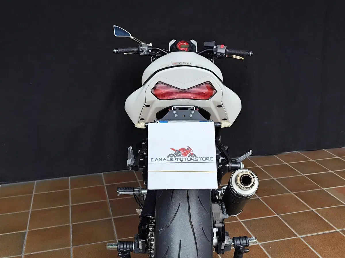 Kawasaki Z 750 (2003 - 06) (4)